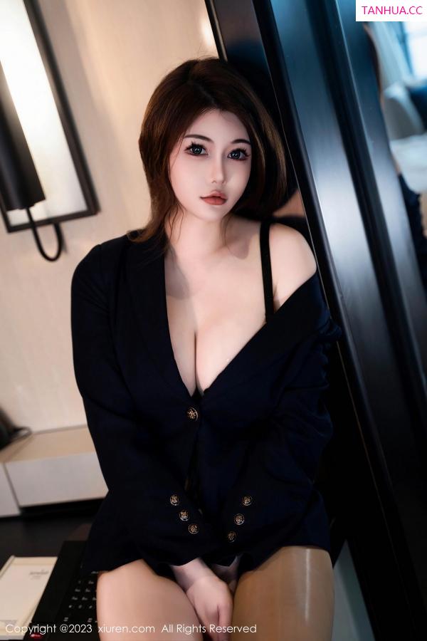 甜妮  [XiuRen]高清写真图 2023.10.10 No.7484 甜妮 丝袜美臀第10张图片